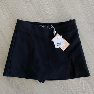 Tiger Mist Black Mini skirt / skort - size XS